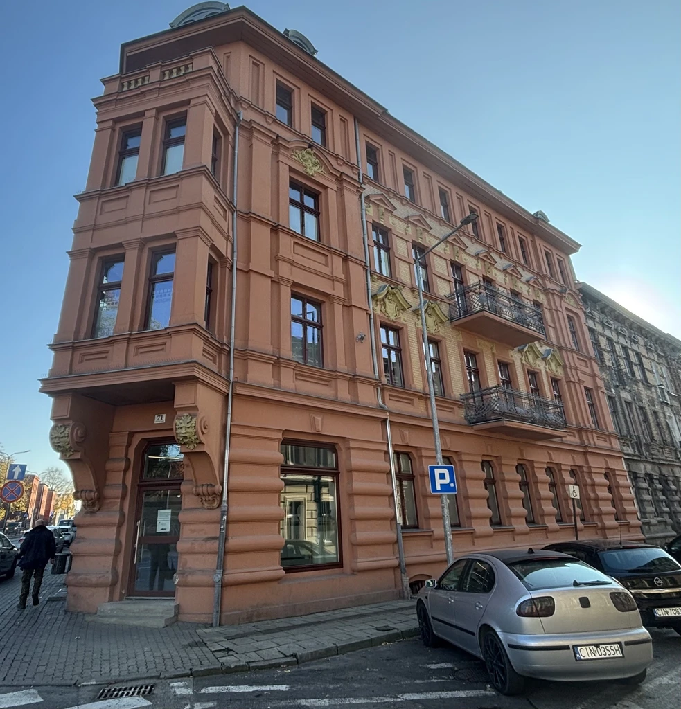 Budynek przychodni Farma-Med przy ulicy dworcowej